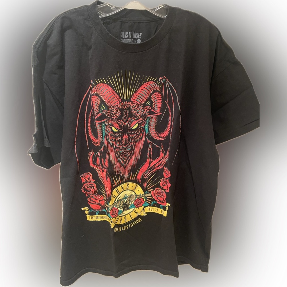Guns N' Roses Black Graphic Tee
